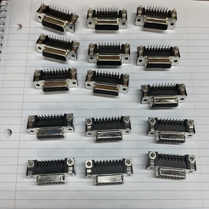 15 Total 5788798-1 Conector D-Sub Receptáculo 15 Posiciones: RoHS, Cinta de Corte - Imagen 1 de 7