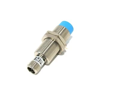 NUEVO SENSOR DE PROXIMIDAD ENFERMO IM18-12NPS-ZC1 7900097 IM1812NPSZC1 Foto 1 de 2