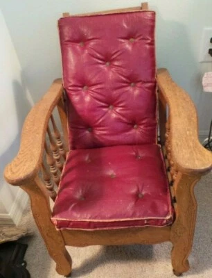 Детское кресло в стиле Морриса, оригинальная отделка, бордовые кожаные подушки, антикварное - Изображение 1 из 4