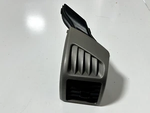 2004-2012 Chevrolet Colorado Canyon Dash Vent A/C Right Air Vent Dash RH OEM - Picture 1 of 3