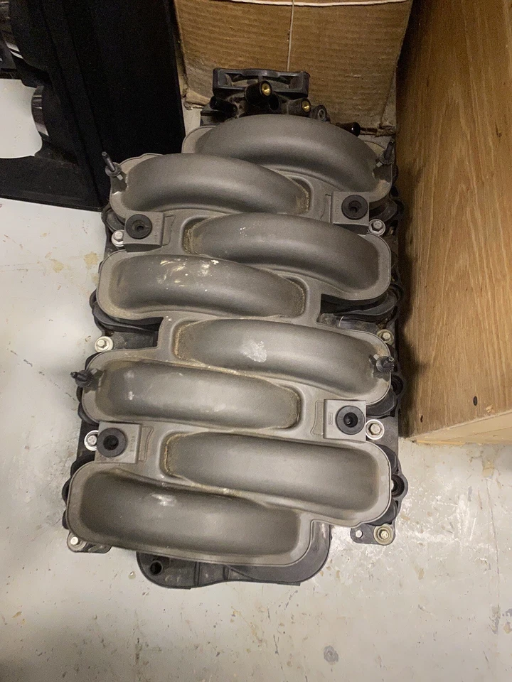 Colector de admisión de motor Dorman 615-294 para Ford Mustang 11-14 5,0 L-V8 Foto 1 de 1