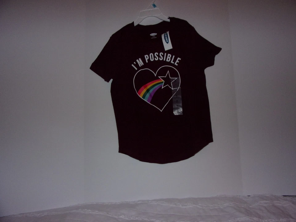 Old Navy: Camiseta I'm Possible para niñas pequeña (6/7) con corazón / Nueva con etiquetas Foto 1 de 2