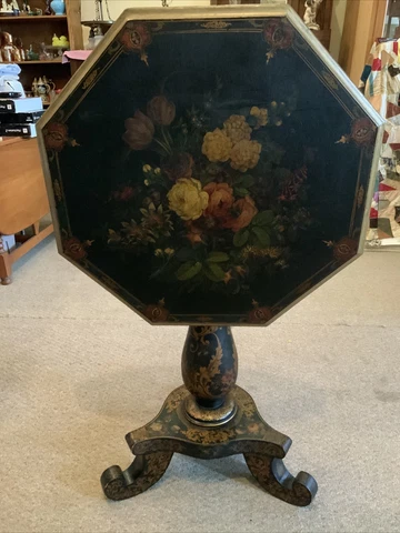 VINTAGE ANTIQUE VERY OLD HAND PAINTED TILT TOP THREE LEGGED TABLE Cover