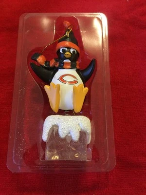 NFL Chicago Bears Penguin TEAM LOGO ORNAMENTS~NIB The Memory Company 2015 Foto 1 de 4
