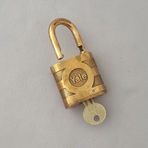 Bronze Yale Padlock Cover