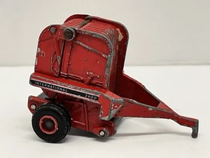 ERTL International Harvester 2400 Round Hay Baler 1:64 Scale DieCast Used - Picture 1 of 13