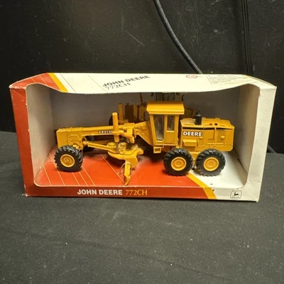 ERTL 1/50 John Deere 772CH Road Grader Diecast Metal NIB - Image 1 of 4