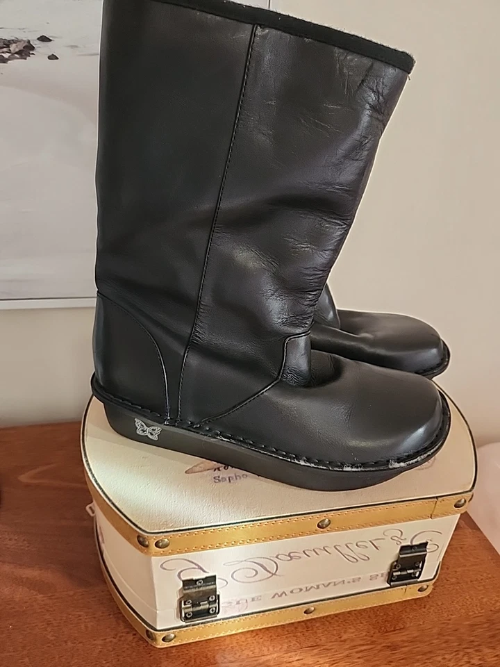 ALEGRIA | SIZE 38 |Black Leather Mid Calf Boots Shearling Inner Faux Fur Lined  - image 1 of 4