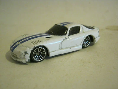 Maisto White 1998 道奇 Viper GT2,状况良好 (012-17) — 第 1/2 张图片
