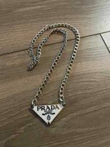 Prada Milano White Silver Charm Collana Necklace Vintage - Foto 1 di 3