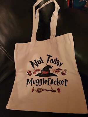 Bolso de Mano Not Today Muggle F🪶cker - Referencia Harry Potter Foto 1 de 4