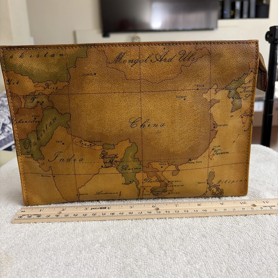 Bolsa/artículo de aseo Alviero Martini usada  Foto 1 de 4