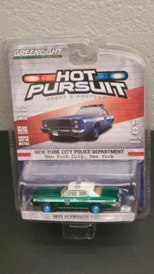 Greenlight Hot Pursuit New York Police 1977 Plymouth Fury 1/64 42810-B Chase Car - Picture 1 of 3
