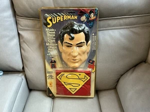 Vintage Halloween Superman Kostüm Rubies mit Maske Brust/Umhang 2000 VERSIEGELT *LESEN* - Bild 1 von 16