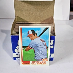 Juego completo de béisbol 1982 Topps Traded Series 1-132 Cal Ripken Jr. 98T - Imagen 1 de 2