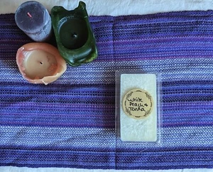 *WHITE PEACH & TONKA* WAX MELTS:: 8 SECTIONED - Picture 1 of 1