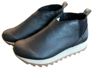 Merrell Alpine Chelsea Boots Women 7  Black Synthetic Leather Slip On Gorpcore - Picture 1 of 13