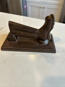 Vintage Boot shape cast iron door knocker - Picture 1 of 7