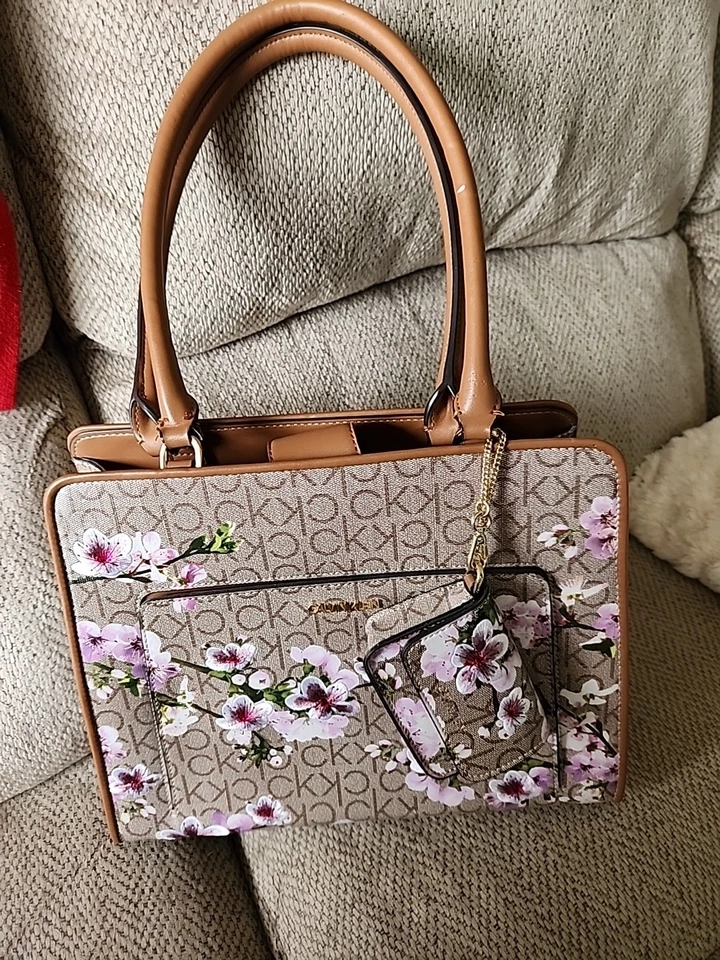 Cartera/cartera Calvin Klein Margot Flora Foto 1 de 4