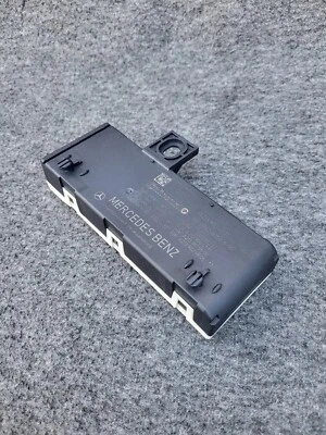 Mercedes E class W213 W238 Electric Tailgate Control Module bootlid A213900471 - Image 1 of 4
