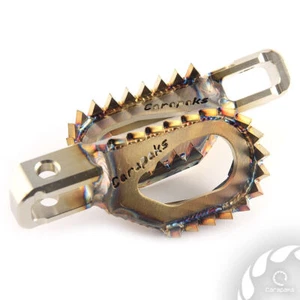 Fußrasten passen für Beta RR 2020–2024, 5 mm tiefer und 10 mm nach hinten - Bild 1 von 6