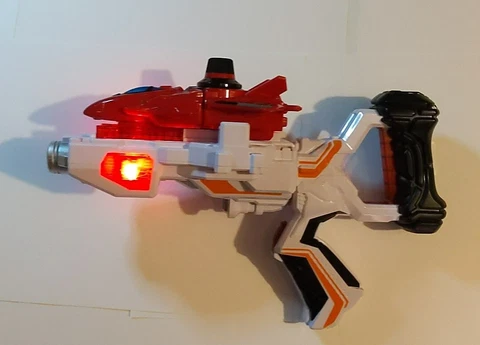 Bandai DX VS Changer Lupin Red Set Lupinranger VS Patoranger Power Rangers Cover