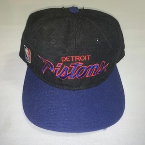 Cappello Snapback Vintage Detroit Pistons Specialità Sportive Doppia Linea Script Lana - Foto 1 di 6