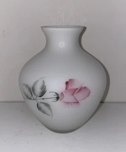 Beautiful Famosa LPW Made In Vienna Austria Rose Vase Perfect - Picture 1 of 5