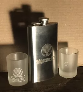 ⭐️ Vintage Jäegermeister 6 Oz STAHL Flachmann + 2x 2CL ARC Milchglas Schnapsgläser ⭐️ - Bild 1 von 12