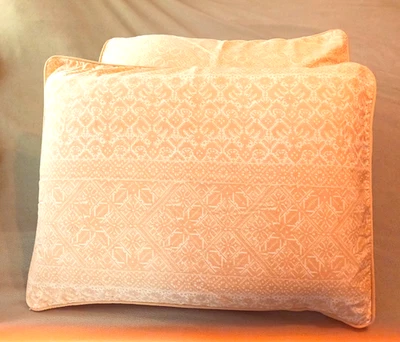 Par de fundas de almohada, estándar, patrón LIZ CLAIBORNE dorado-blanco 25x20" Foto 1 de 4