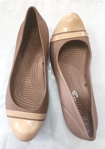 RARE Crocs Mary Jane Women’s Brown Beige Slip On Closed Toe Shoes Sz 10 CUTE - Picture 1 of 9