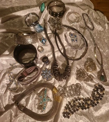 Konvolut Alter Modeschmuck Verwendbar Als Füllung Für Adventskalender - Bild 1 von 4