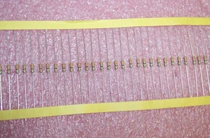 Menge (100) 33 Ohm 1/4 W 5 % KOHLENSTOFFFILM WIDERSTÄNDE CF1/4-330JT52 KOA - Bild 1 von 2