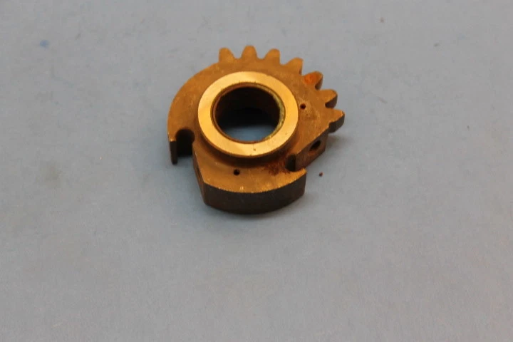 НОВЫЙ ИЗ СТАРЫХ ЗАПАСОВ YAMAHA DS6 TD2 YD3 YM1 УДАРНАЯ ШЕСТЕРНЯ 7T ДЕТАЛЬ # 156-15631-00-00 - Изображение 1 из 4