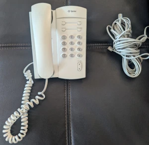 Teléfono con cable Radio Shack 43-5201, montaje en pared para escritorio, memoria de marcación rápida - Imagen 1 de 10