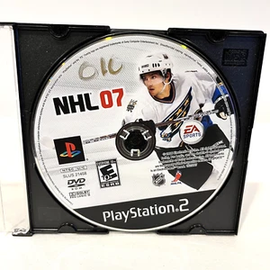 NHL 07 PS2 SONY PLAYSTATION 2 HOCKEY GAME DISC ONLY 2006 ELECTRONIC ARTS WORKS - Picture 1 of 3