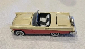 Corgi 1950's Ford Thunderbird 1:32, 2-Tone - Picture 1 of 5