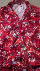 BOUX AVENUE ROJO MEZCLA ESTAMPADO FLOR ORIENTAL PJ TOP TALLA UK 16 NUEVO SIN ETIQUETAS PRECIO DE VENTA SUGERIDO POR EL FABRICANTE £30 - Imagen 1 de 3