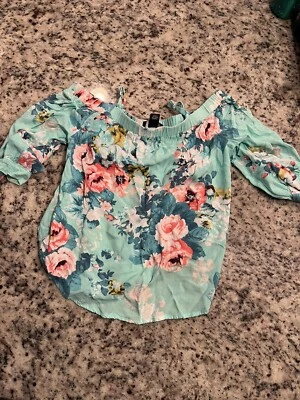 Dillard’s I.N. Girl Ruffle Top Size 12 Short Sleeve Floral EUC - Image 1 of 3