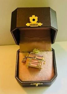 JUICY COUTURE "JEWELRY BOX" CHARM W/BOX #YJRU1065 - Picture 1 of 6