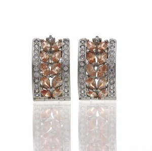 Elegantes pendientes de aro Huggie de circonita cúbica marquesa citrino con detalles pavé - Imagen 1 de 7
