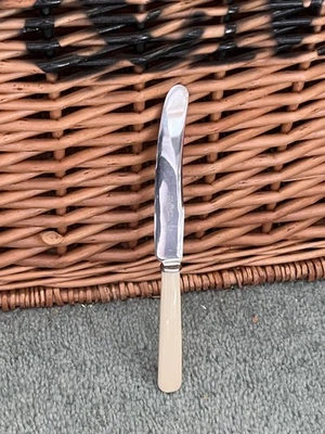 Cuchillo de mantequilla de acero Gregory Bros Beehive Sheffield de colección Foto 1 de 4