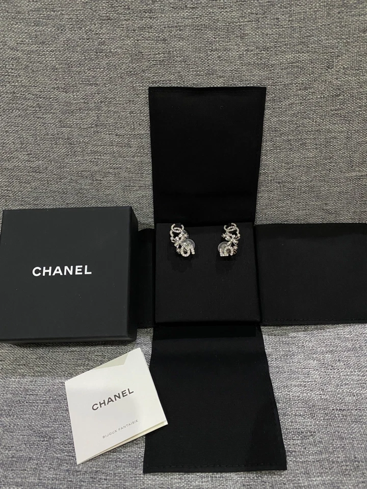 New Authentic Chanel 23P Earrings Earring Ear Ring Accessory Fashion Jewellery - Bild 1 von 4