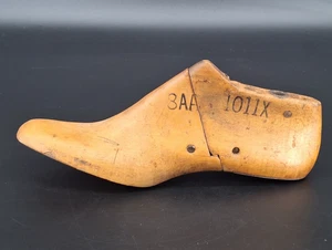 Vintage Wooden Shoe Last Cobbler Shoe Form Primitive Rustic Industrial Decor 8AA - Picture 1 of 7