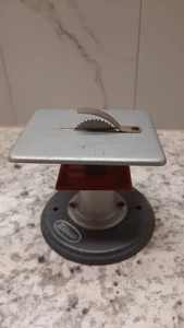 Sierra circular de mesa con motores de vapor de juguete Wilesco Alemania Occidental - Imagen 1 de 8