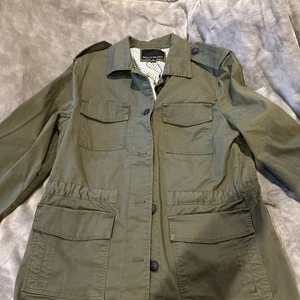 Neu. Banana Republic Military Green Lightweight Jacket Women’s medium - Bild 1 von 13