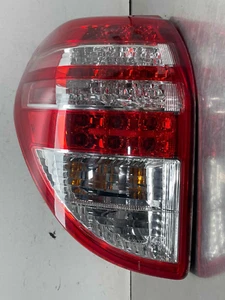 2011 Toyota RAV-4 Tail Light Lamp Driver Left Quarter Assembly OEM 81560-0r010 - Picture 1 of 8