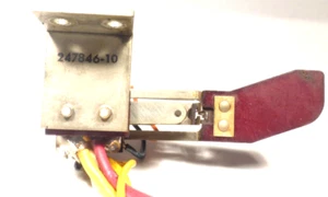 SEEBURG JUKEBOX "MECH" PART - Working PADDLE SWITCH 247846-10 from a HideAway - Picture 1 of 1