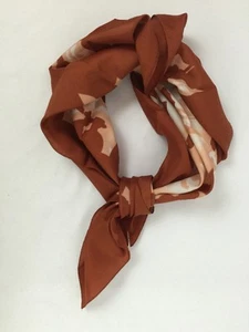 Bufanda Mujer Paraguas Diseño Silueta 27x27 Cuadrado Marrón Tonos Poliéster Italia - Imagen 1 de 12