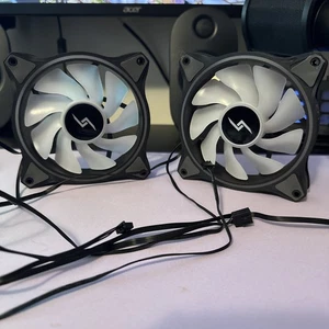 Cooler Master fan 650-1800RPM DC 12V 0.37A DC5V 0.55A LED DF1202512RFMN (Used) - Afbeelding 1 van 3